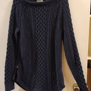 L L Bean Signature Fisherman's Cable Knit Sweater-100 % Cotton- Navy- XXS
